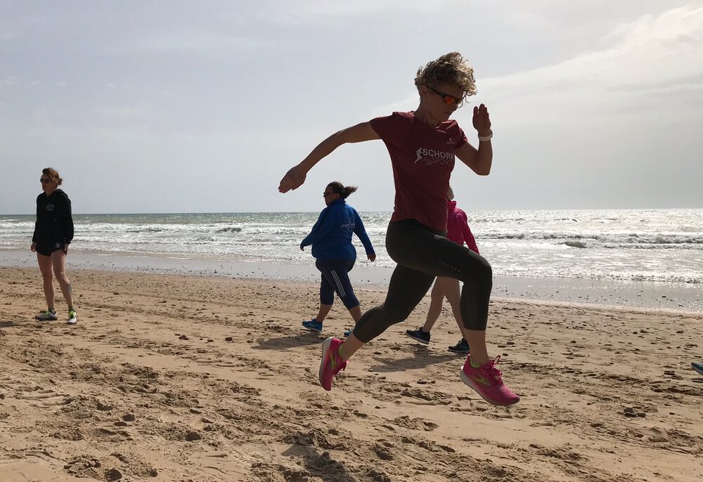 Techniktraining am Strand-Laufreise Conil de la Frontera SCHORKS ports